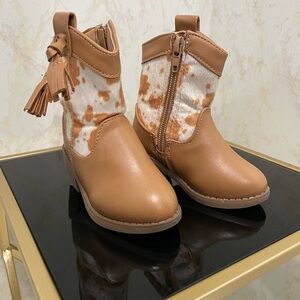 Nicole Miller Toddler Western Boots with Tassel Detail Size 4